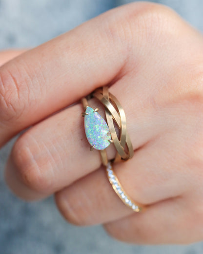 Prong Ring - Opal -