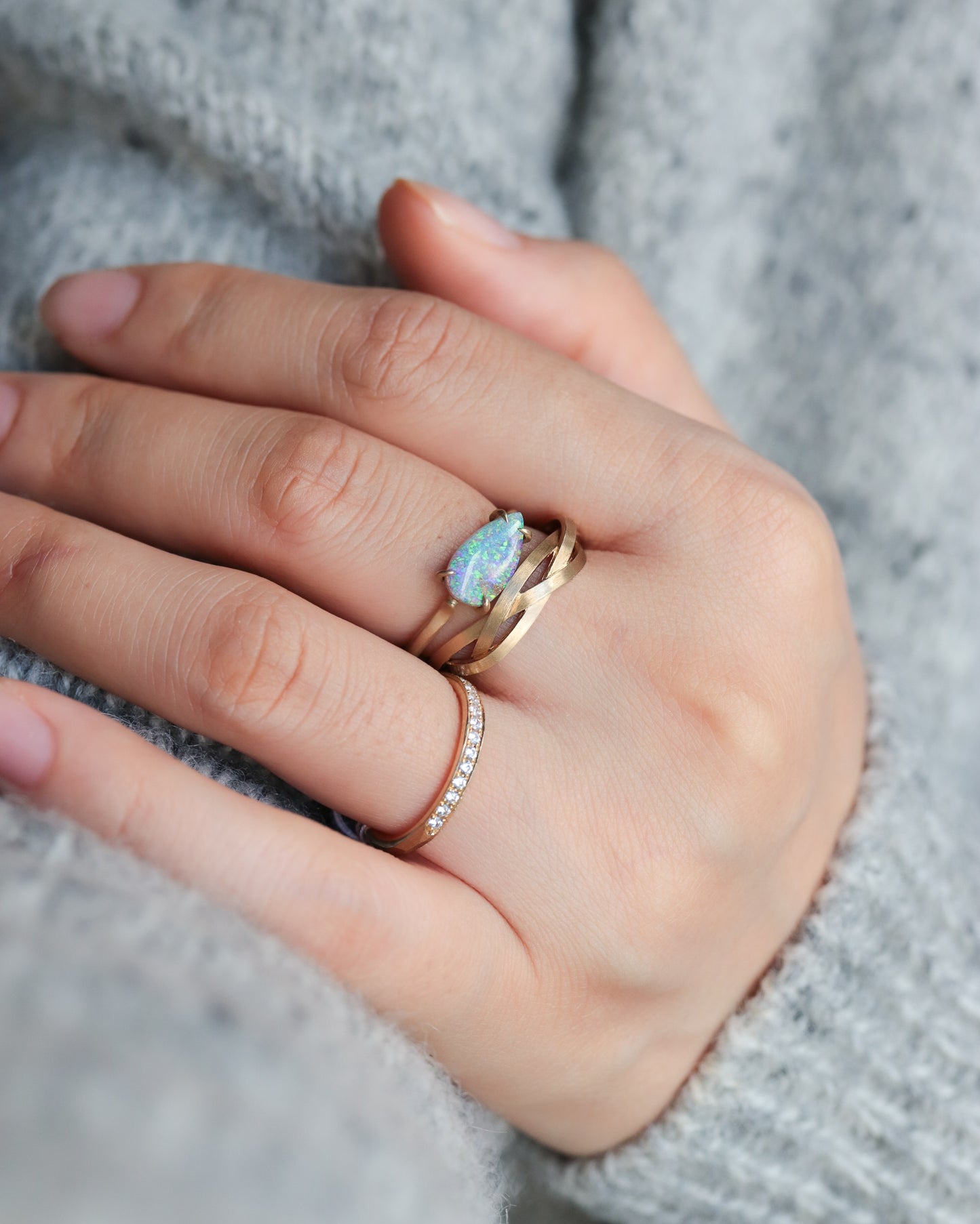 Prong Ring - Opal -