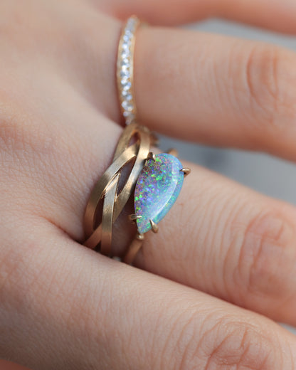 Prong Ring - Opal -