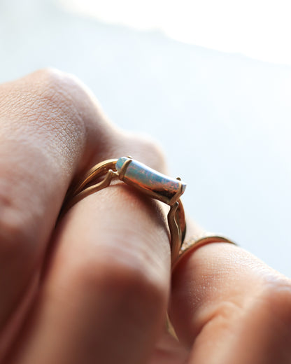 Prong Ring - Opal -