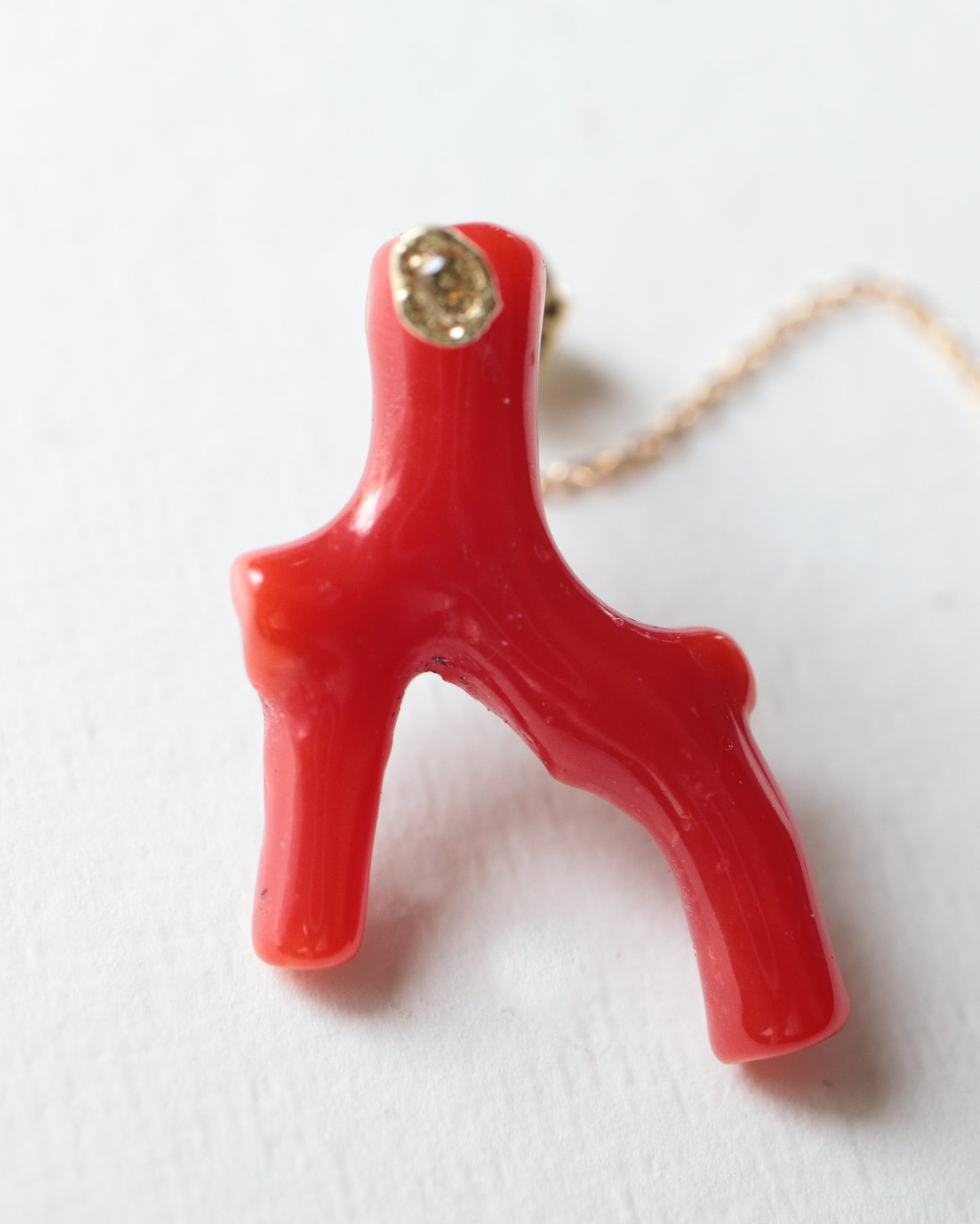 Flat Pierced Earring - Coral -