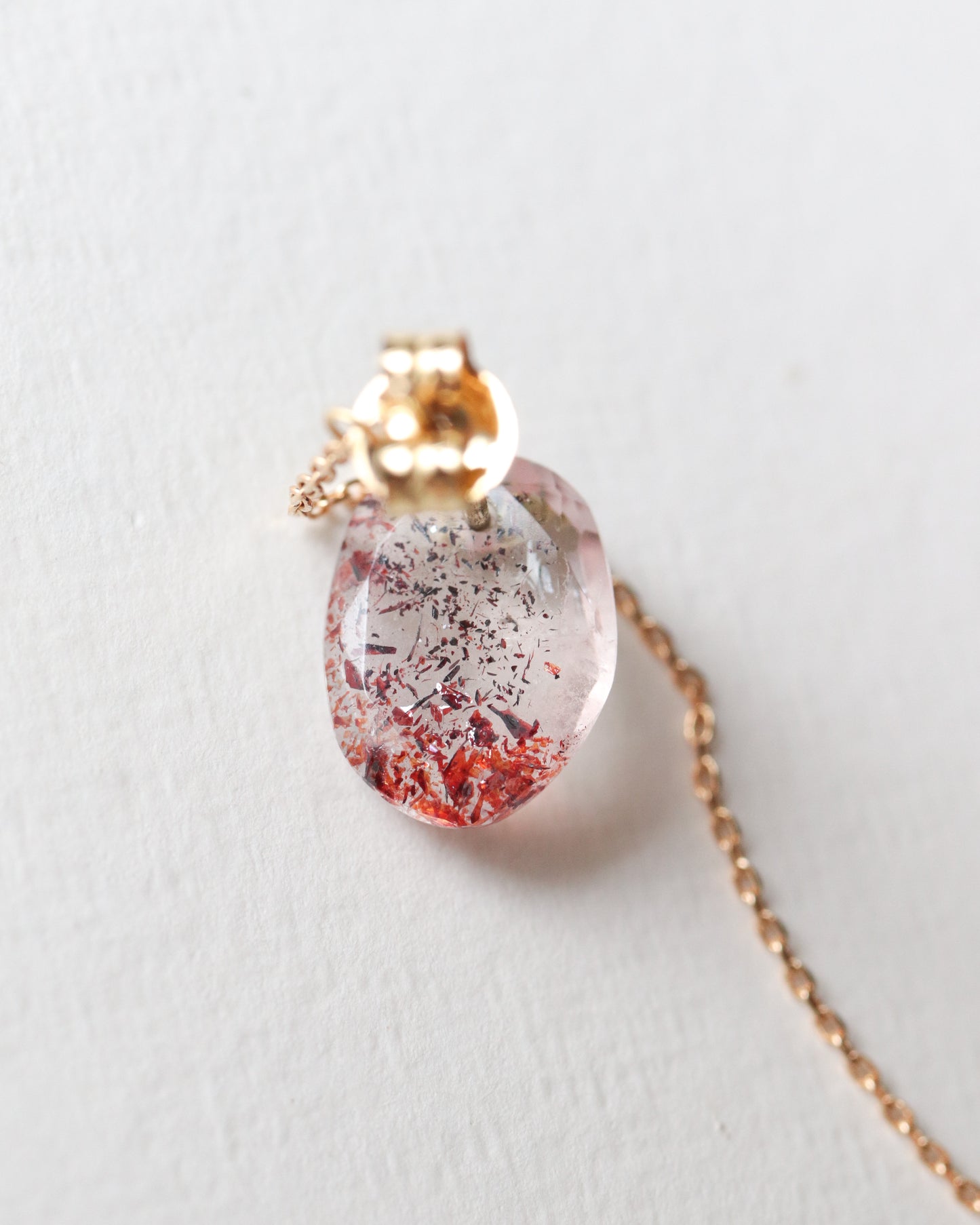 Flat Pierced Earring - Strawberry Quartz -