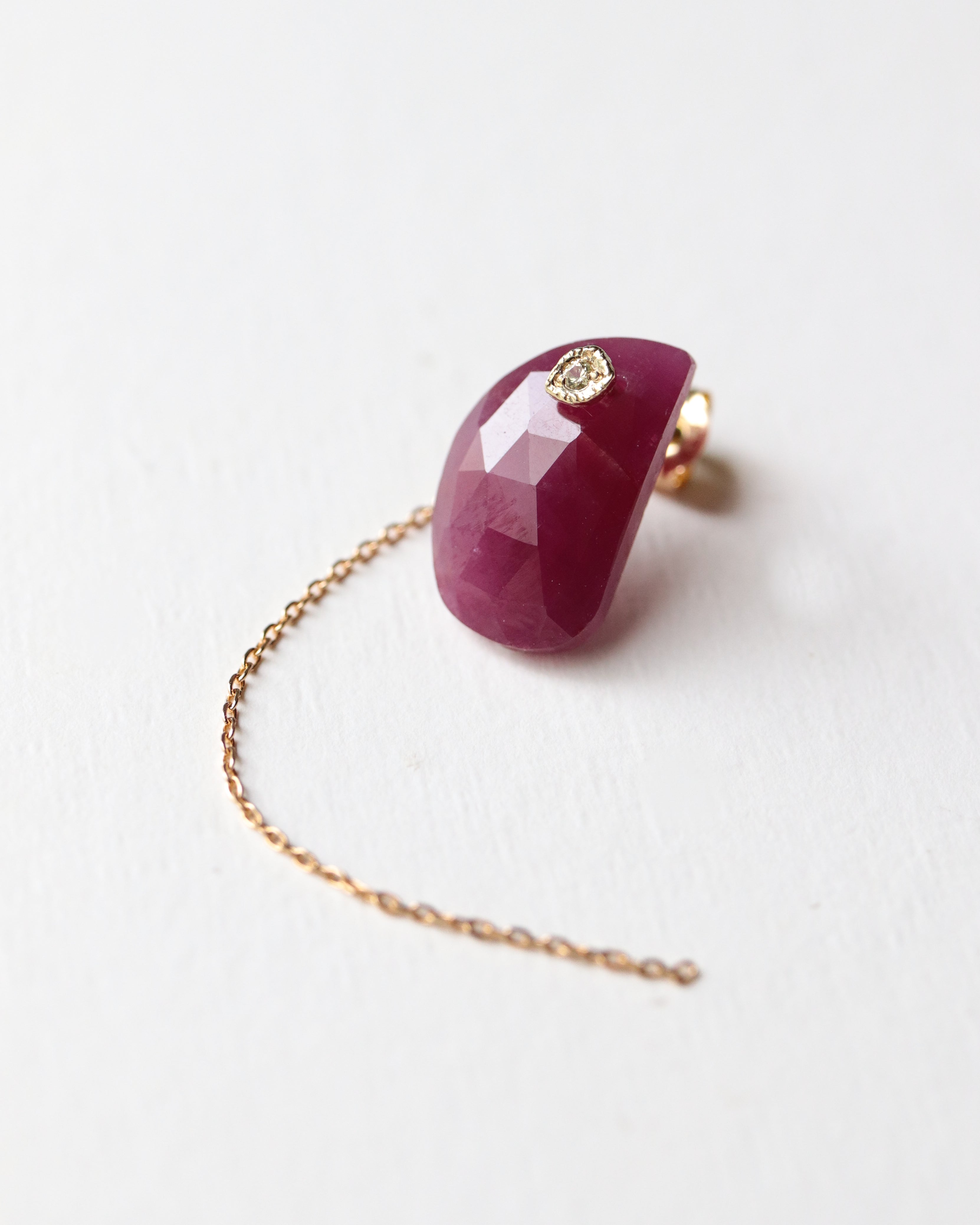 Flat Pierced Earring - Ruby -
