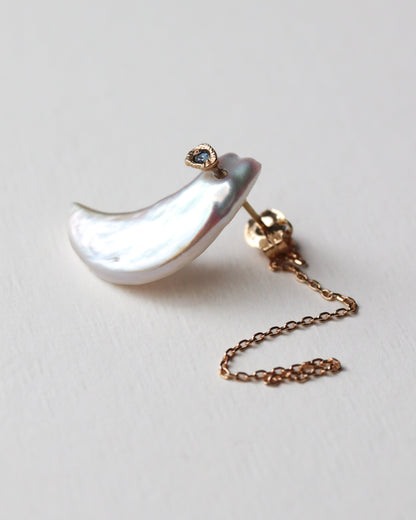 Flat Pierced Earring - keshi Pearl -