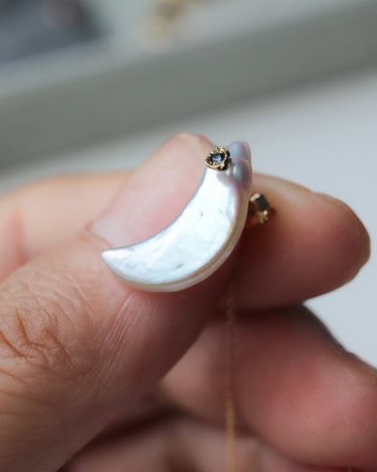 Flat Pierced Earring - keshi Pearl -