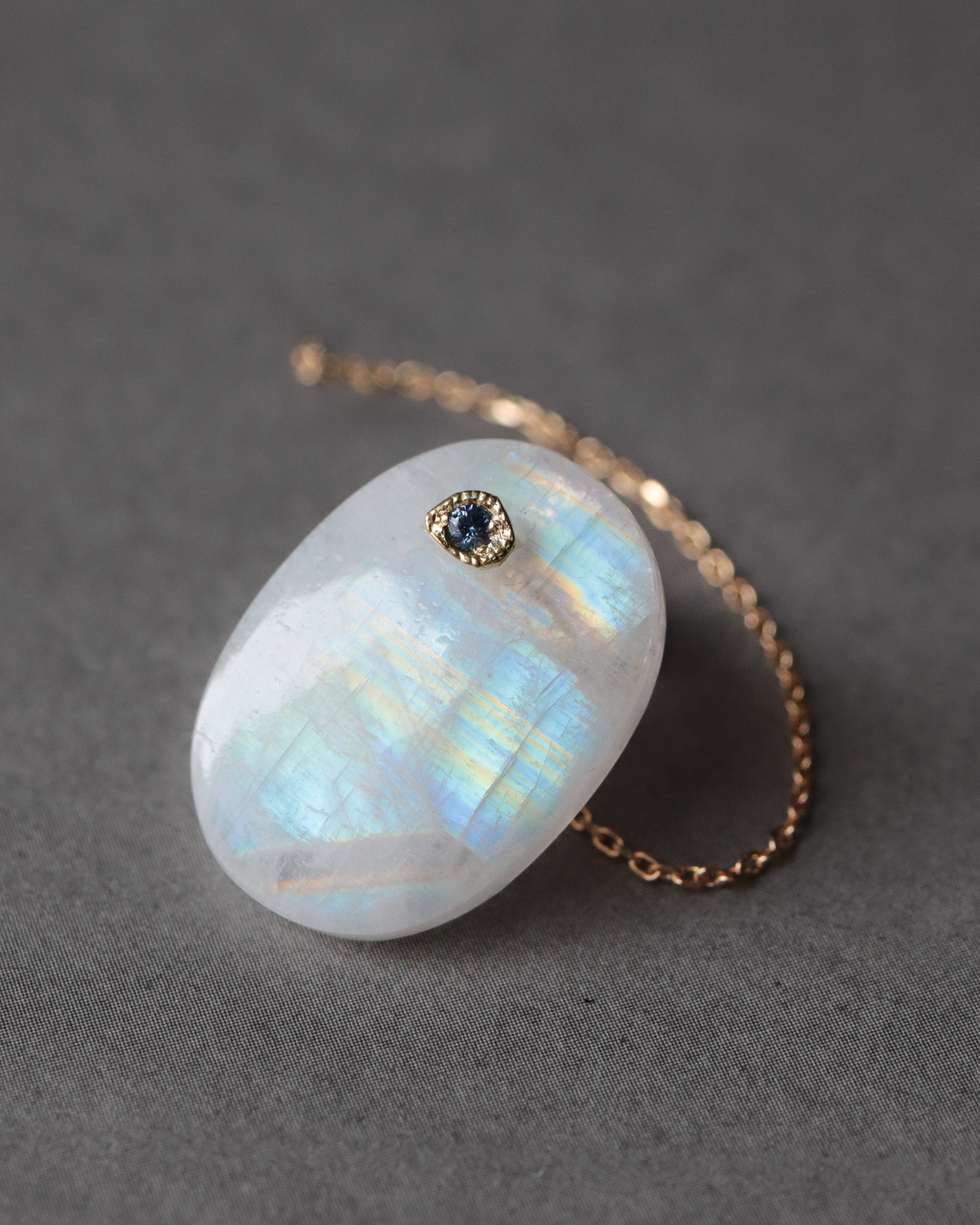 Flat Pierced Earring - Rainbow Moon Stone -