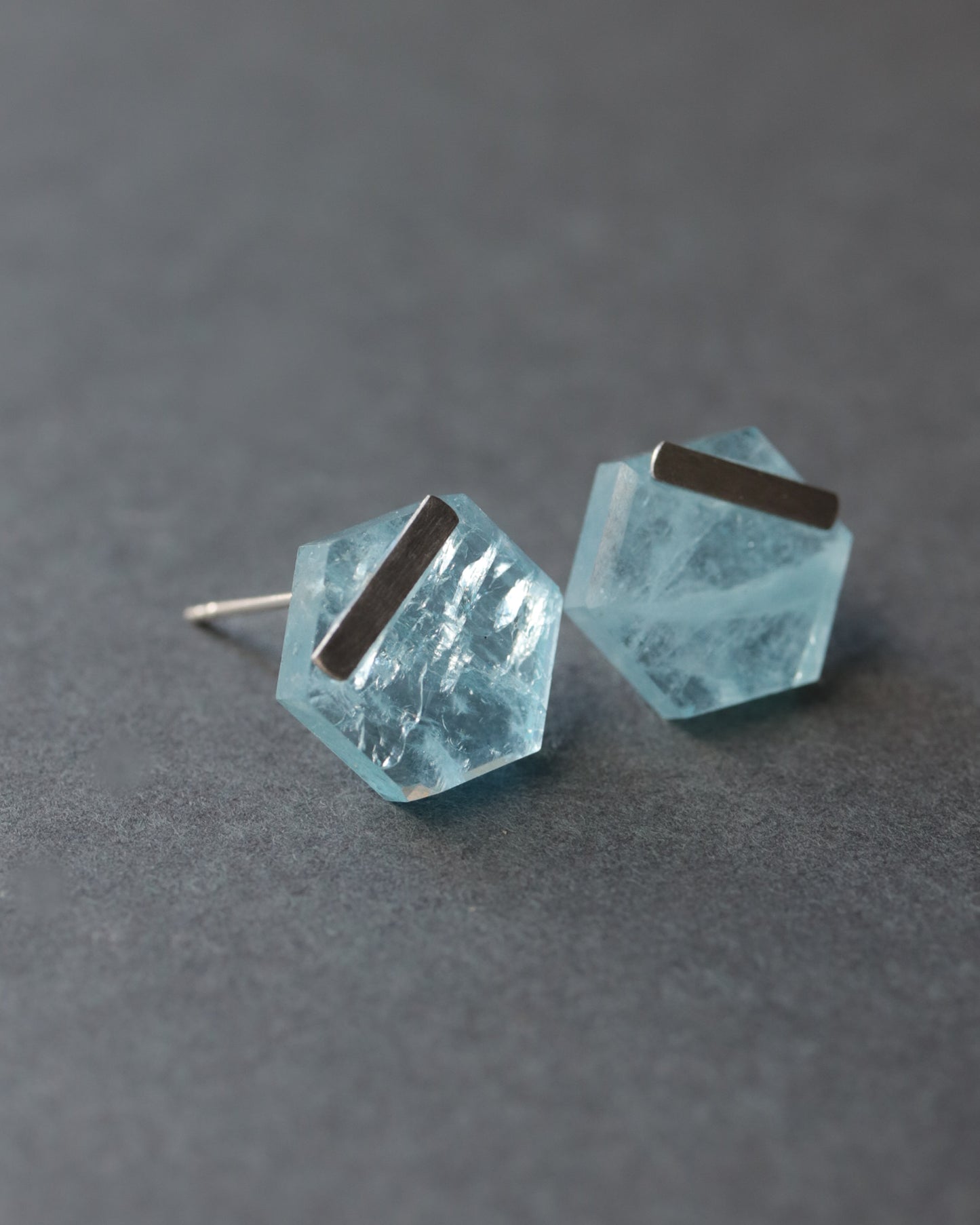 Bar stone Pierced Earring - Aquamarine -