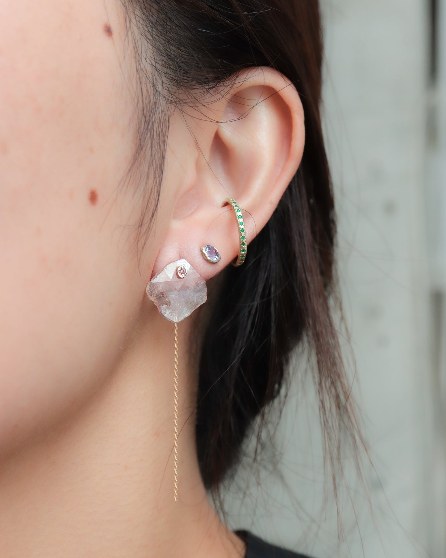 Flat Pierced Earring - Sapphire -