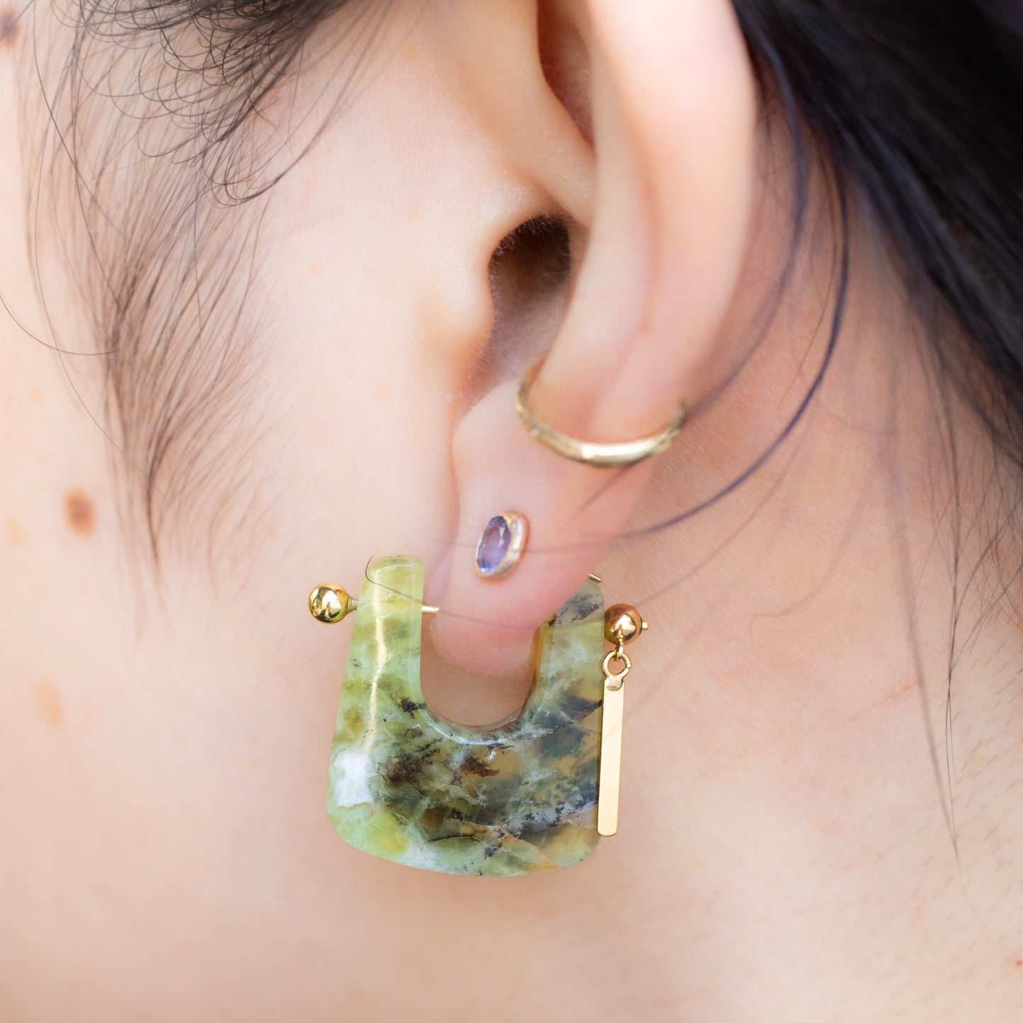 Rock Pierced Earrings - Green Opal -