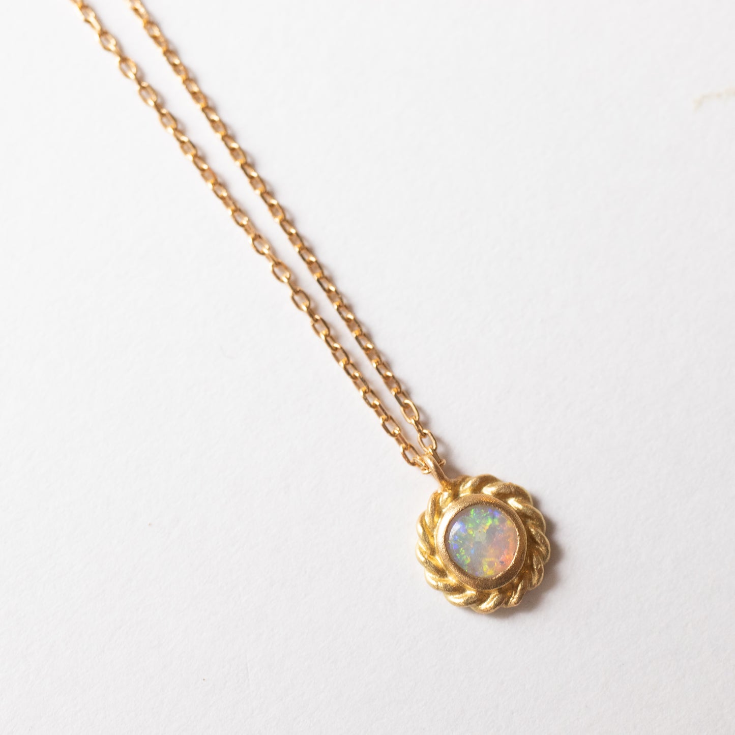 Twist Necklace - Opal -