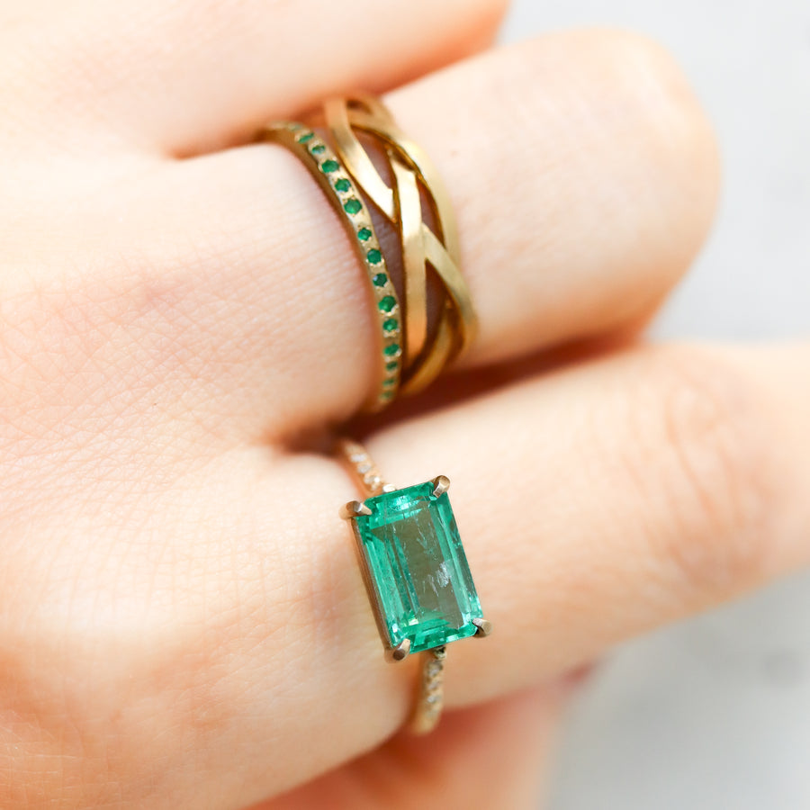 Prong Ring - Emerald -
