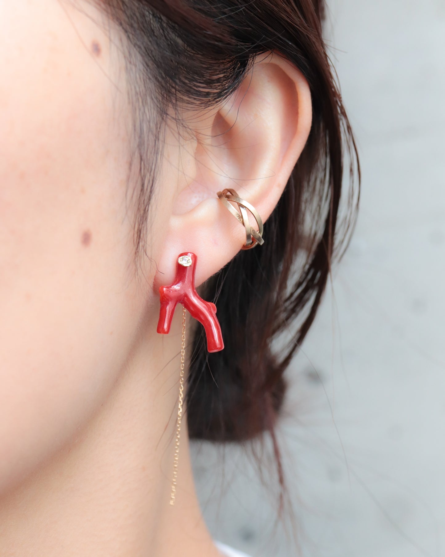 Flat Pierced Earring - Coral -