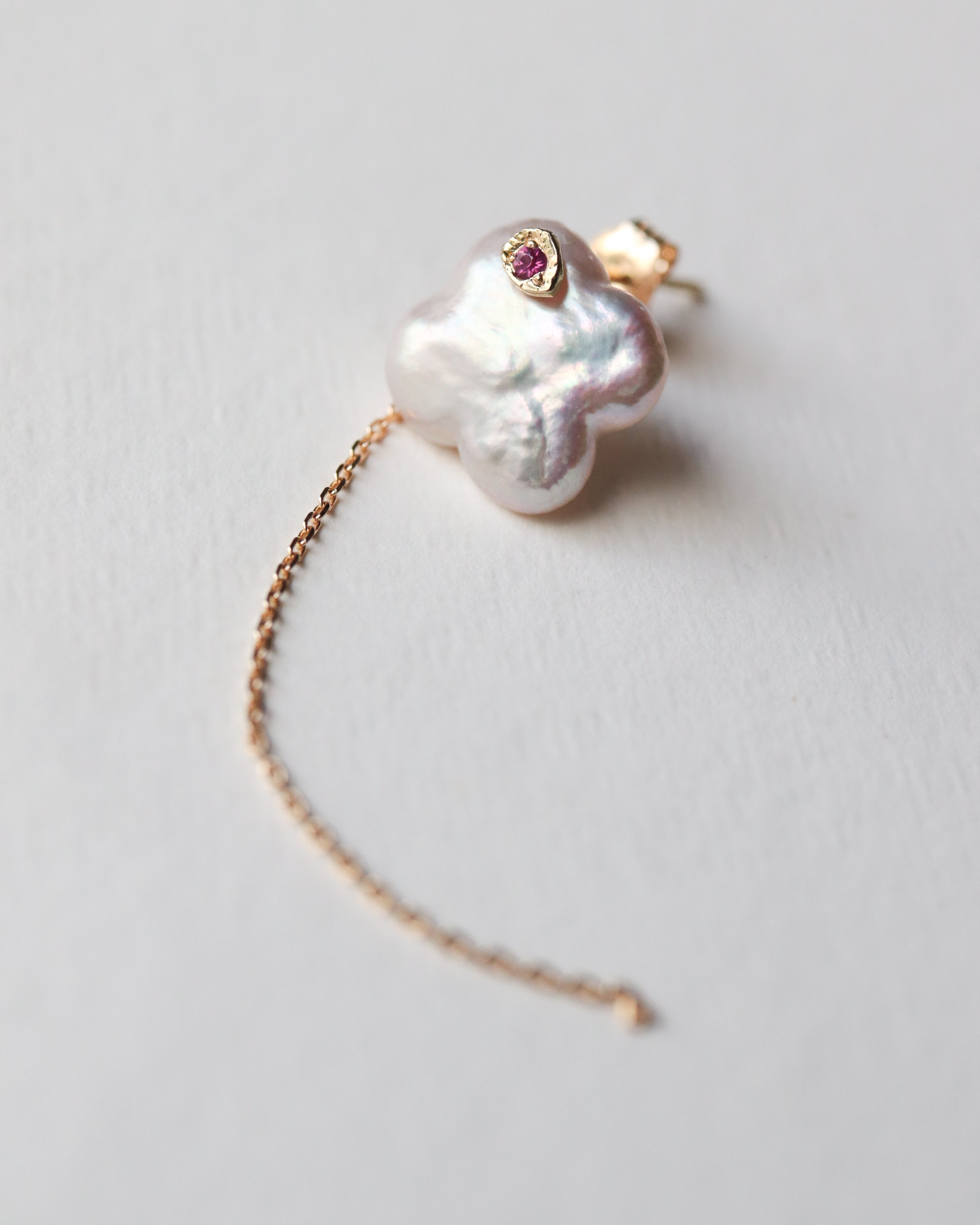MONAKA jewellery / フラットピアス Flat Pierced Earring - keshi Pearl - – MONAKA jewellery