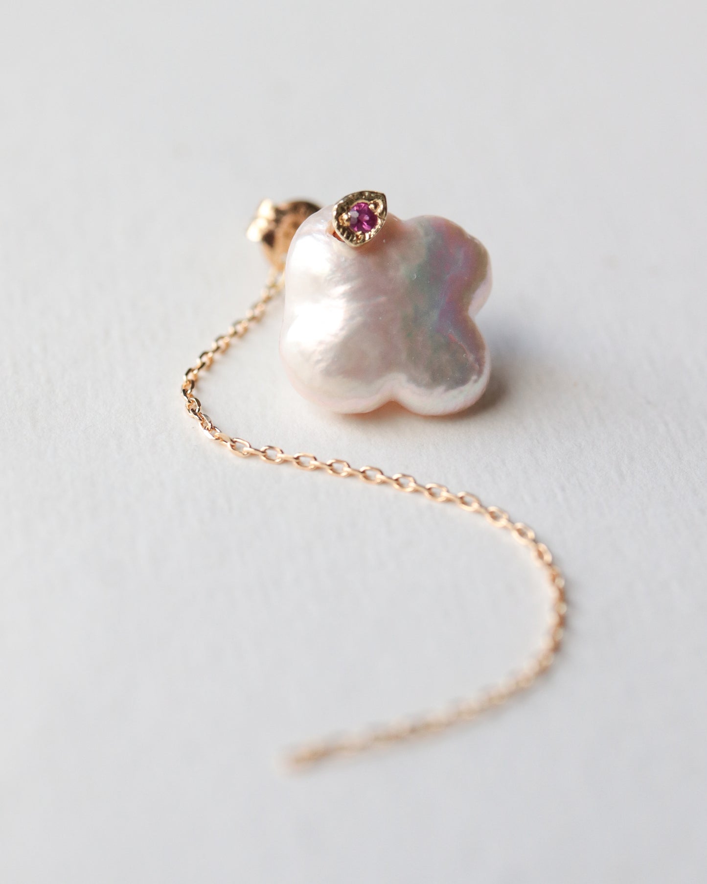 Flat Pierced Earring - keshi Pearl -