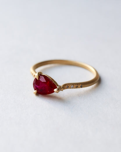 【coming soon】Prong Ring - Ruby -