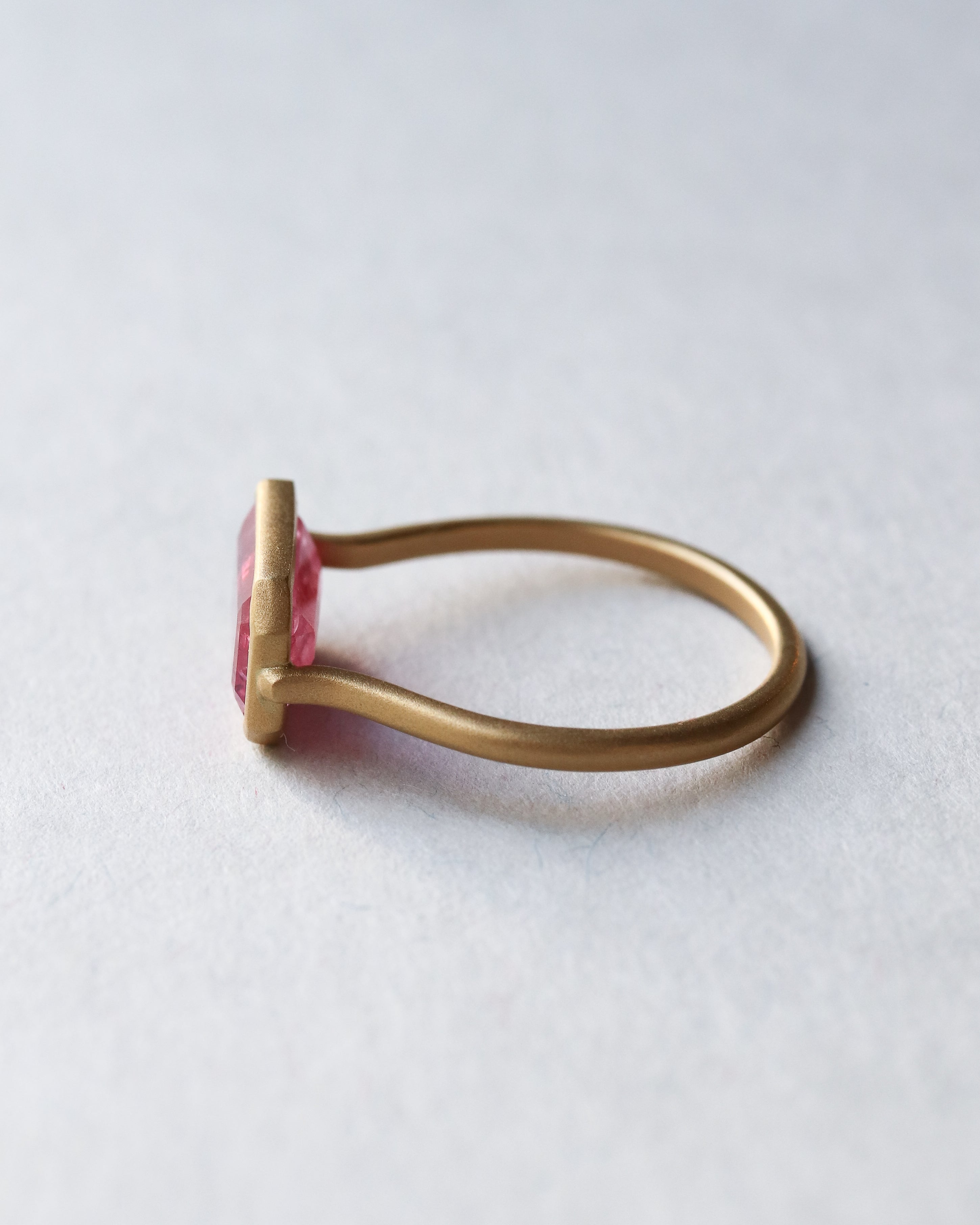 Collet Ring - Ruby -