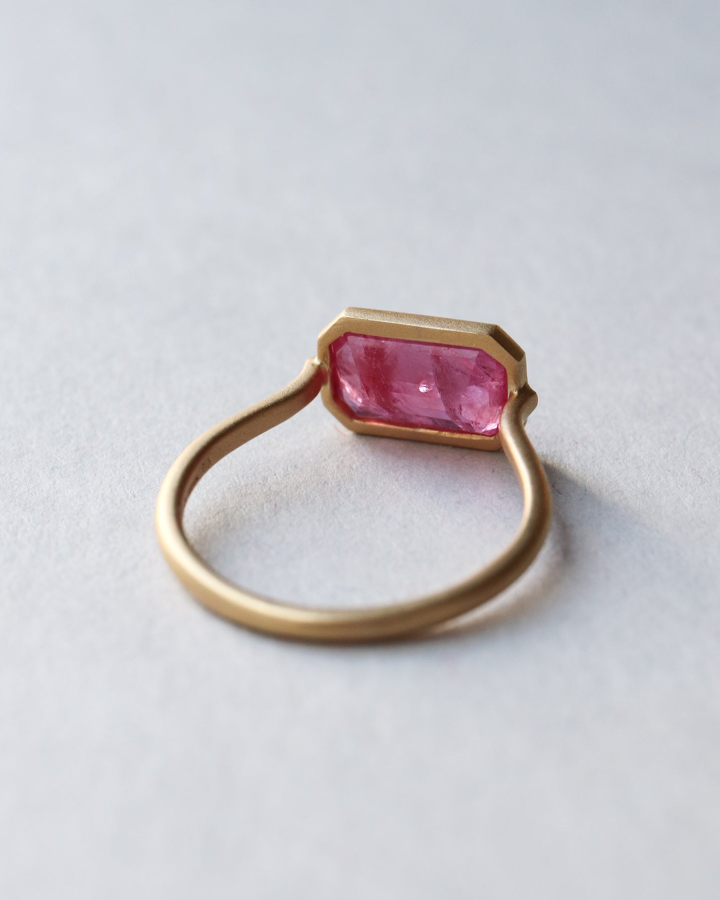 【coming soon】Collet Ring - Ruby -