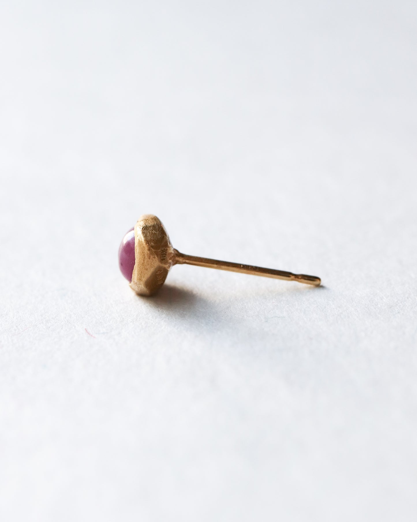 【coming soon】Rough collet Pierced Earring - Ruby -