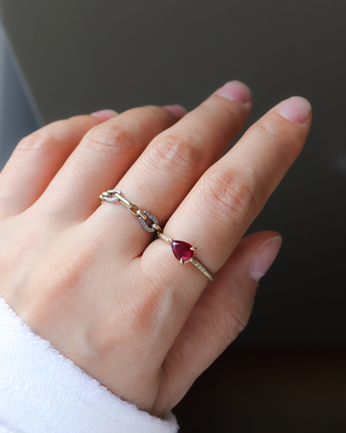【coming soon】Prong Ring - Ruby -