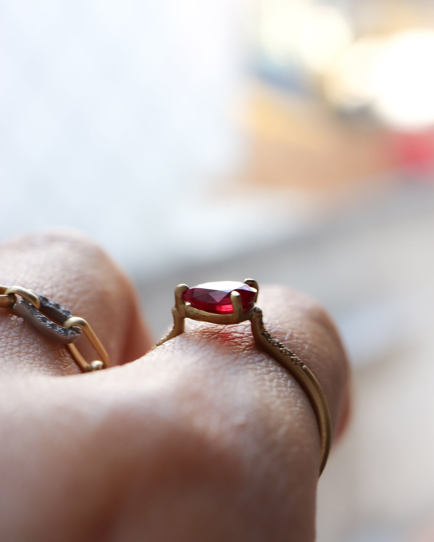 【coming soon】Prong Ring - Ruby -