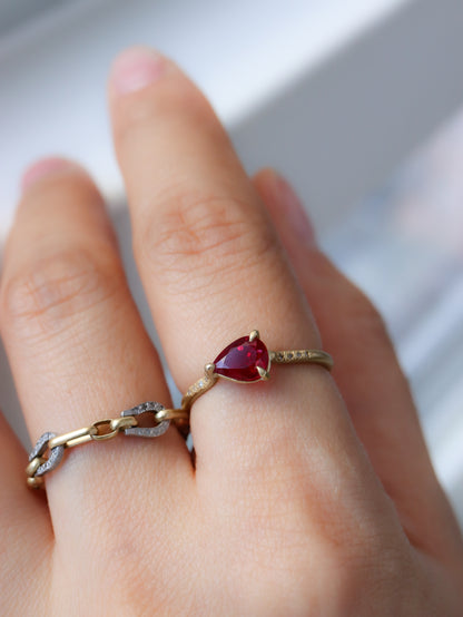 【coming soon】Prong Ring - Ruby -
