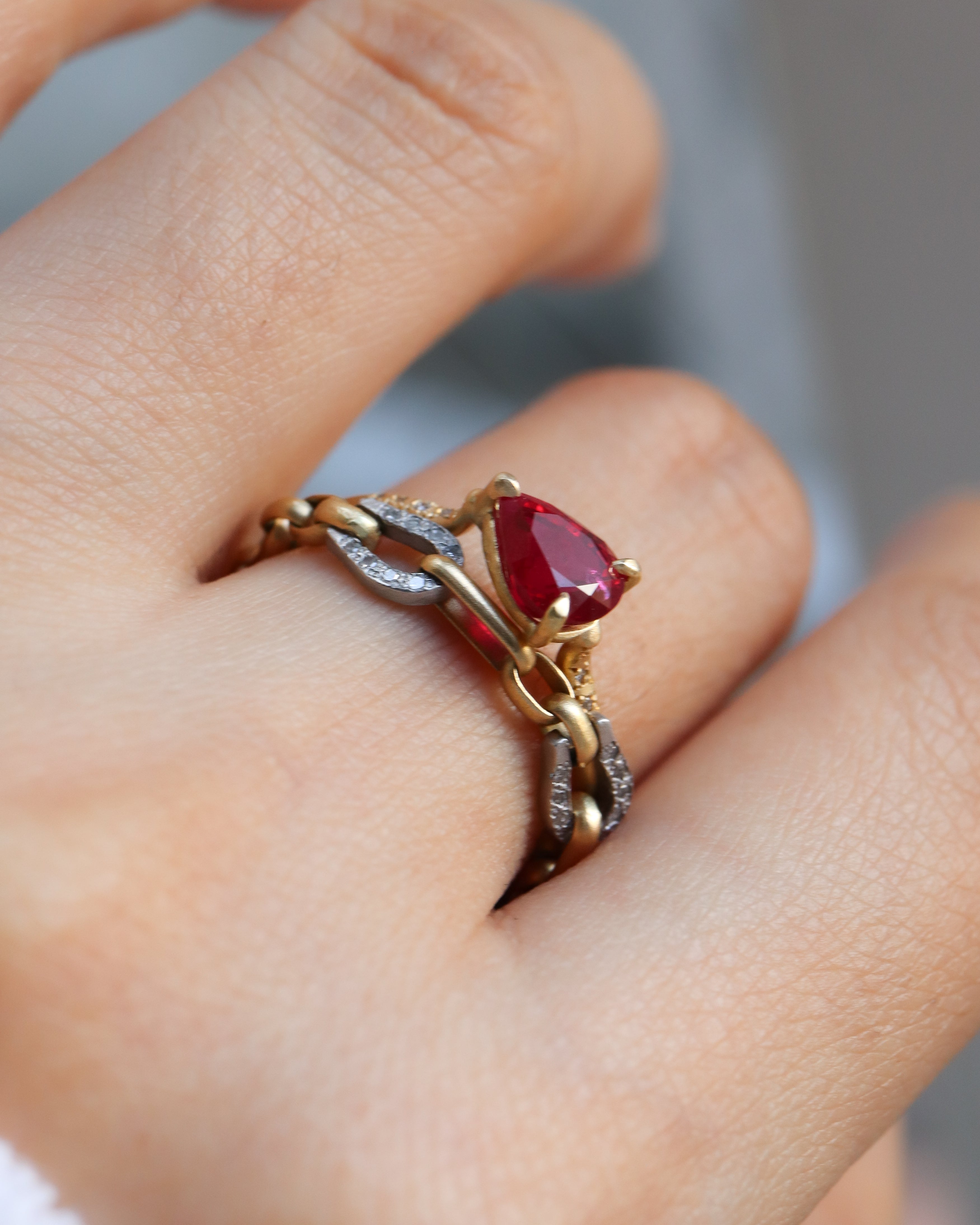 Prong Ring - Ruby -