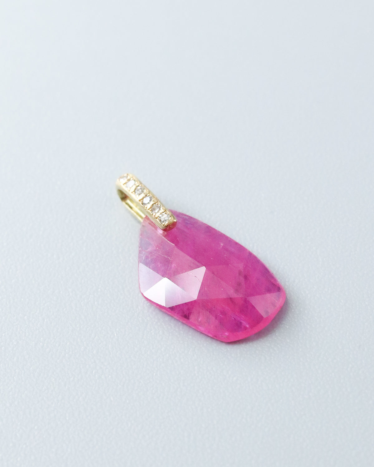 Hibiki Stone Necklace - Ruby -