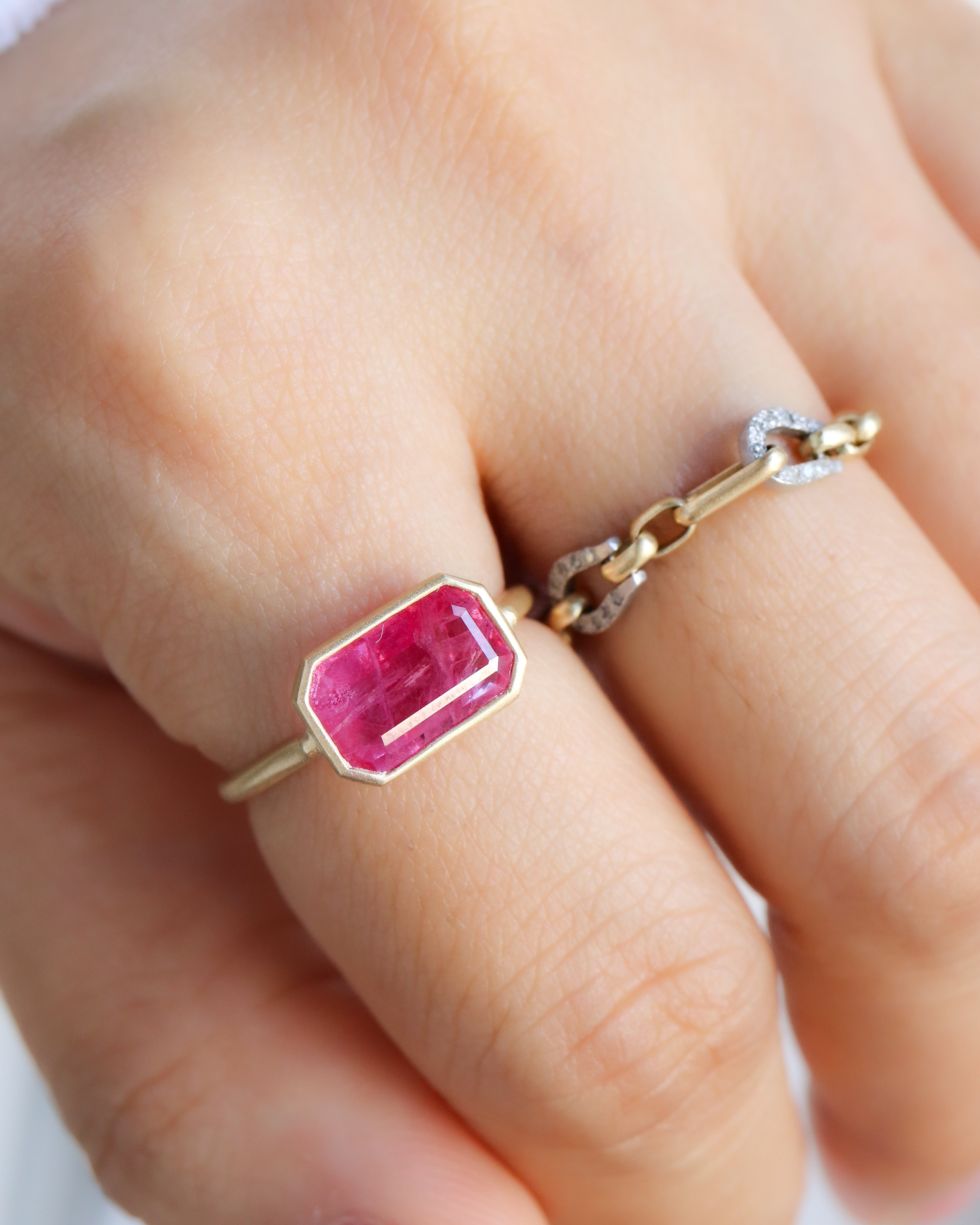 Collet Ring - Ruby -