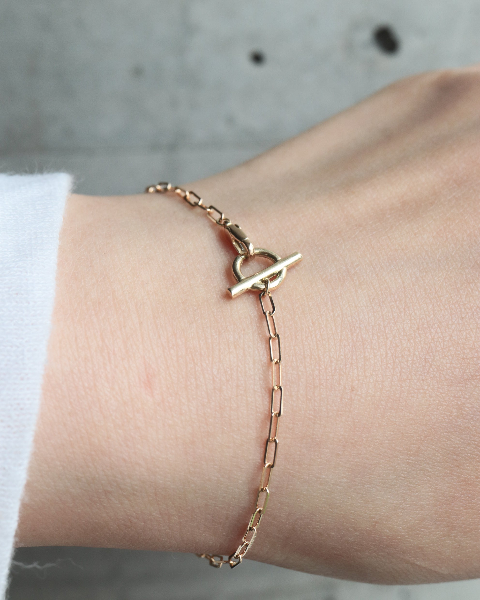 Mantel Oval Bracelet