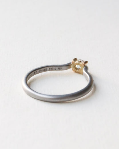 Prong Ring - Diamond -