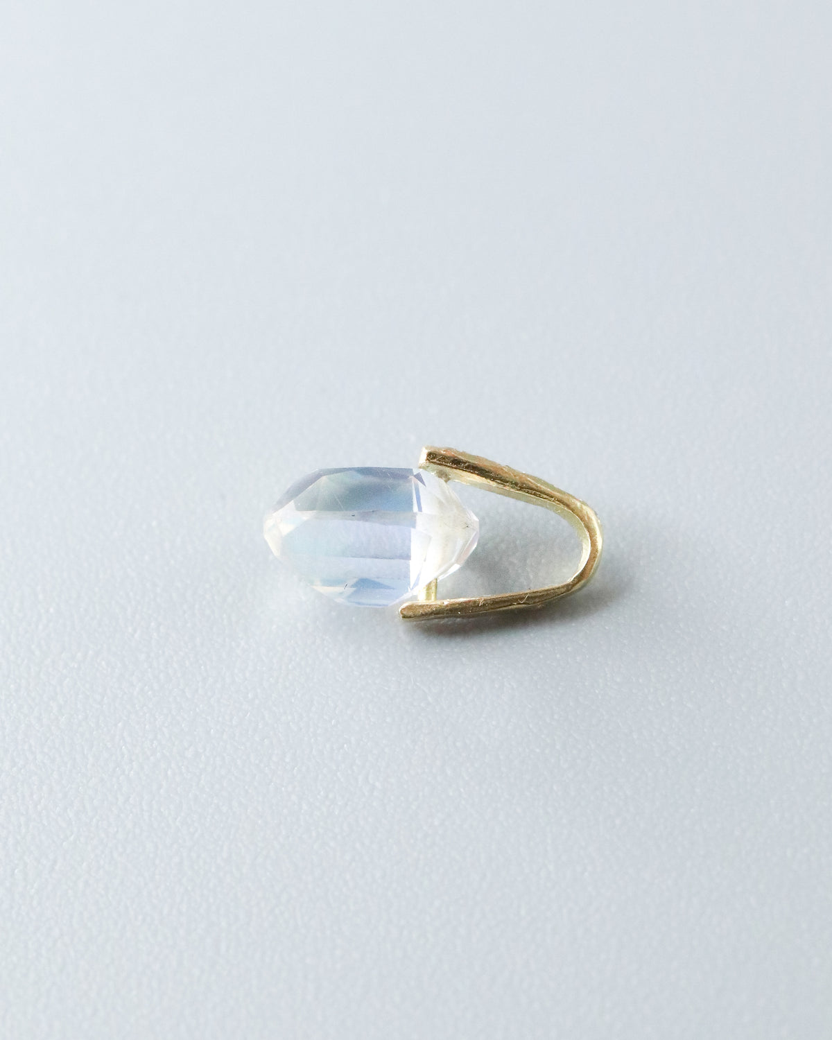 Hibiki Stone Necklace - Rainbow Moon Stone -