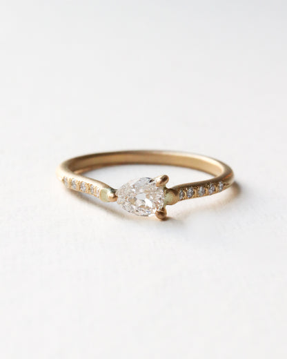 Prong Ring - Diamond -