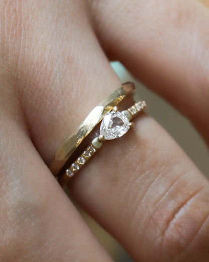 Prong Ring - Diamond -