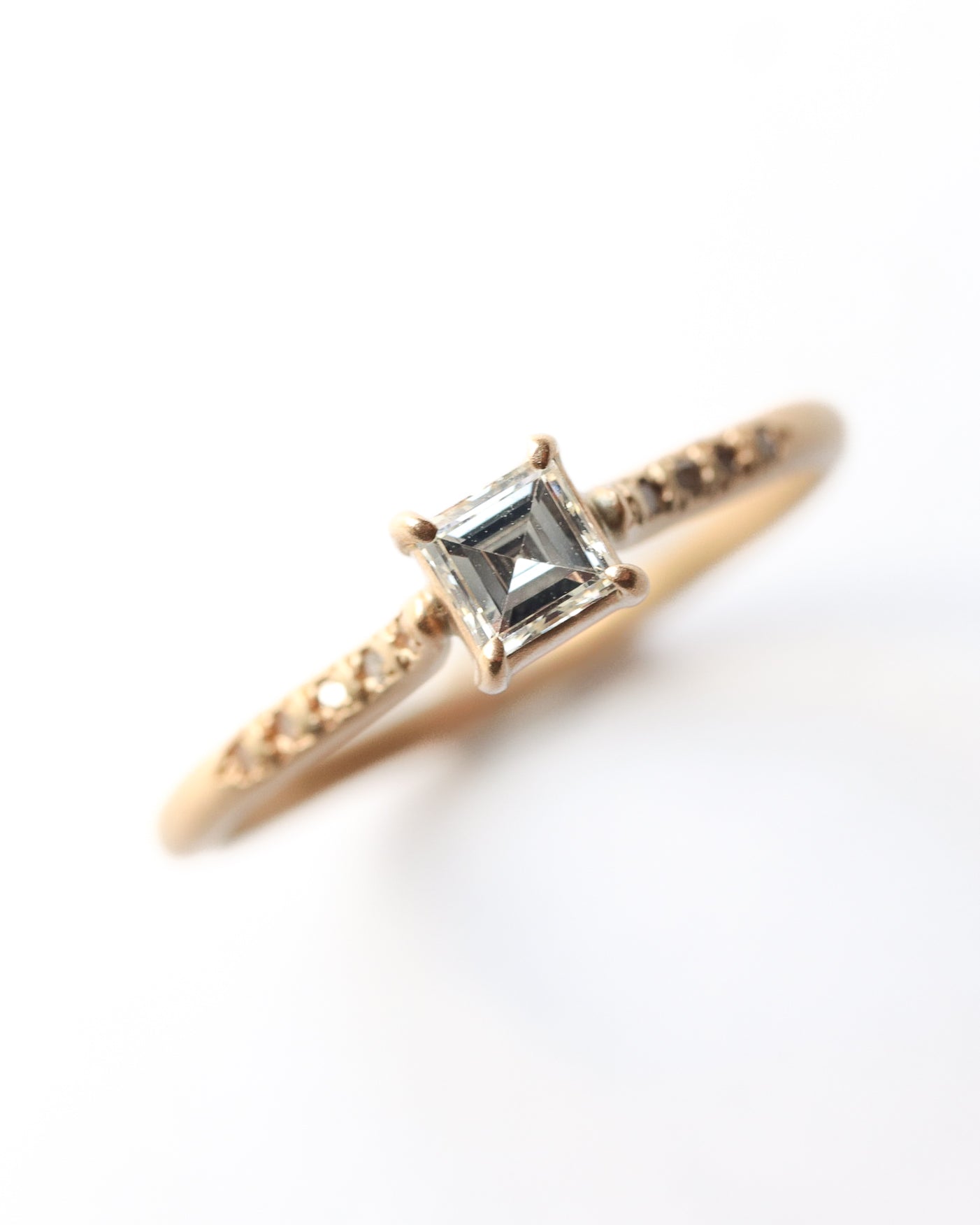 Prong Ring - Diamond -