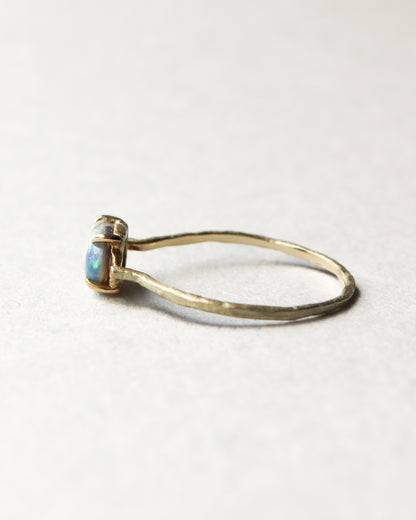 Flat Ring - Opal -
