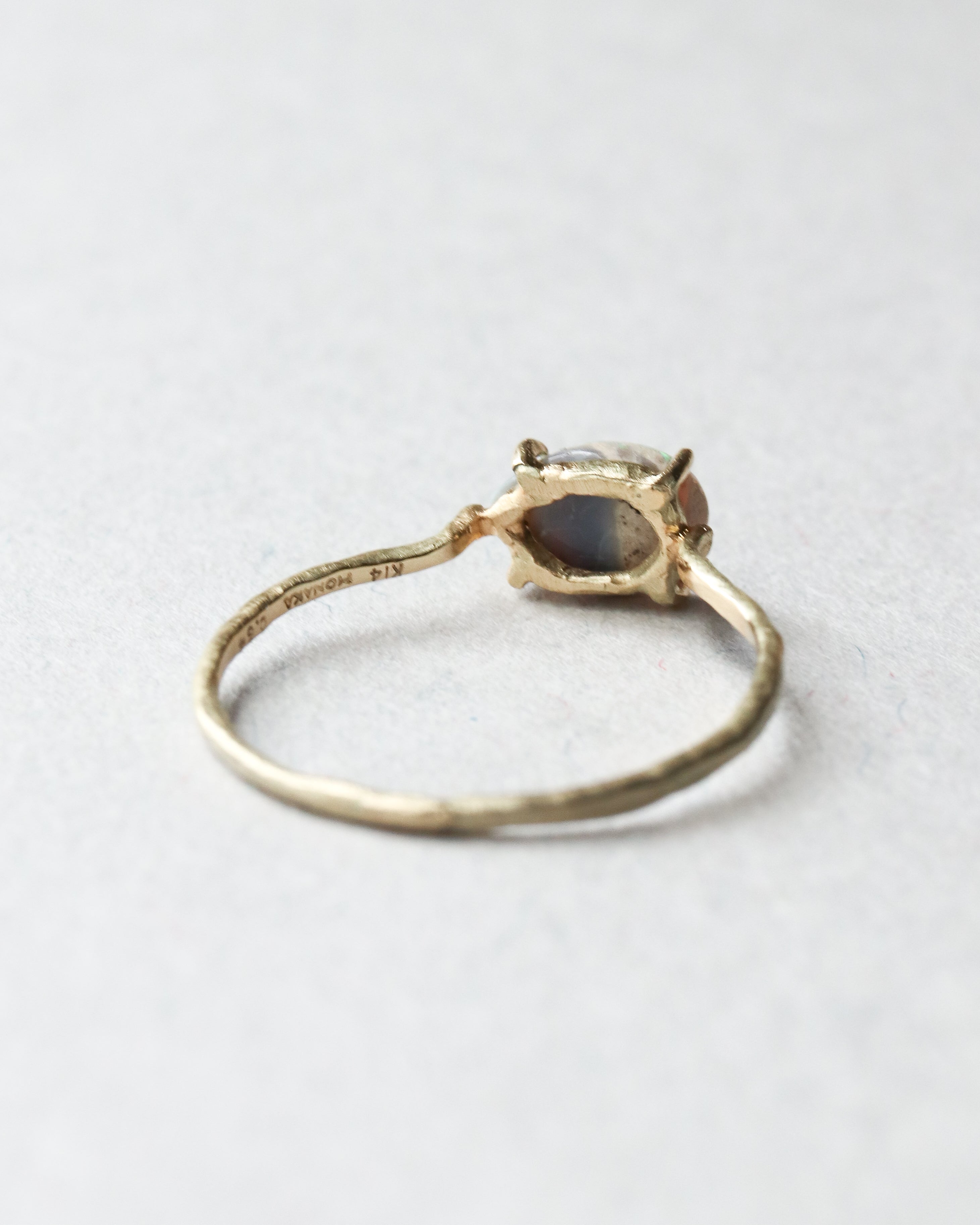 Flat Ring - Opal -