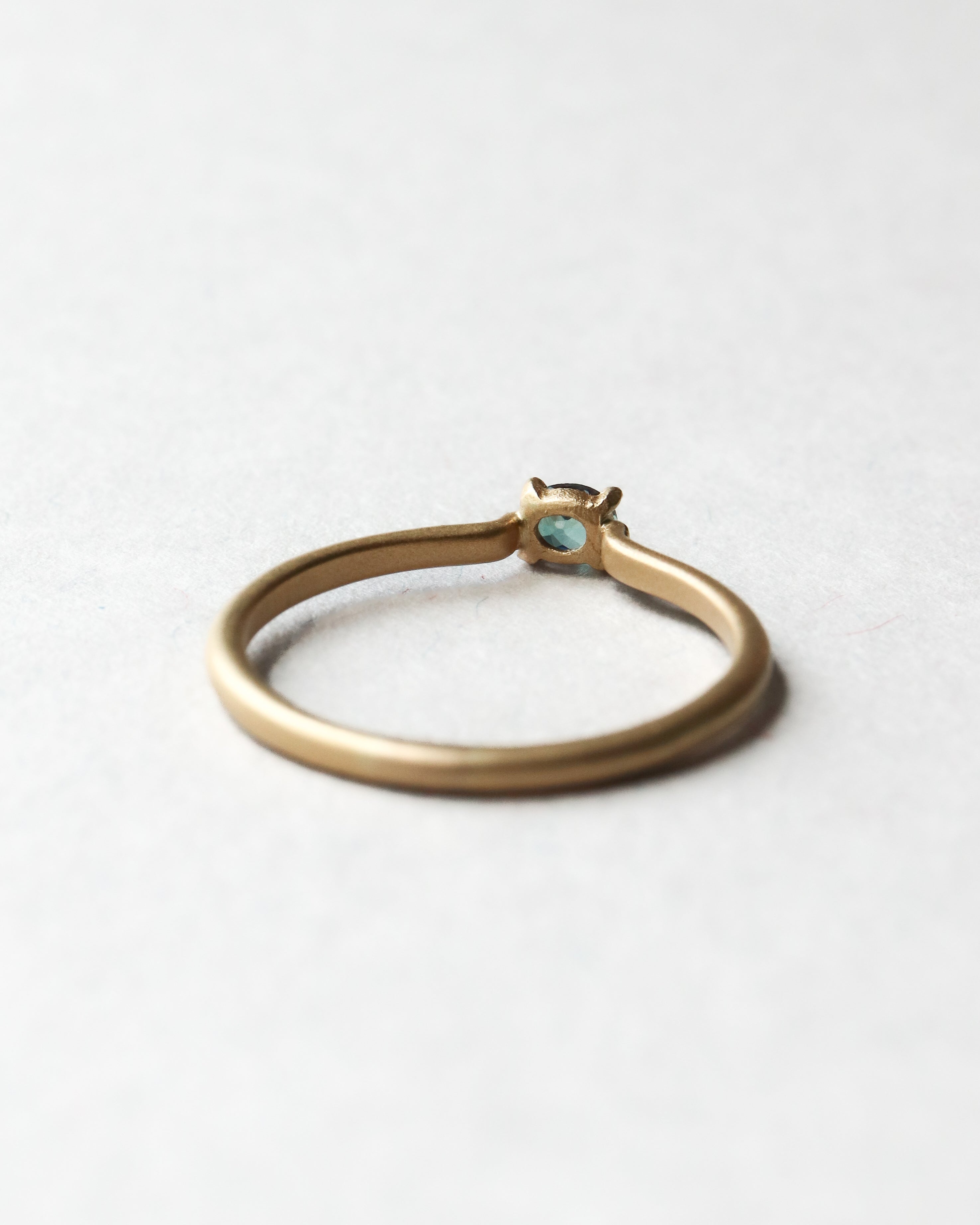 Prong Ring - alexandrite -
