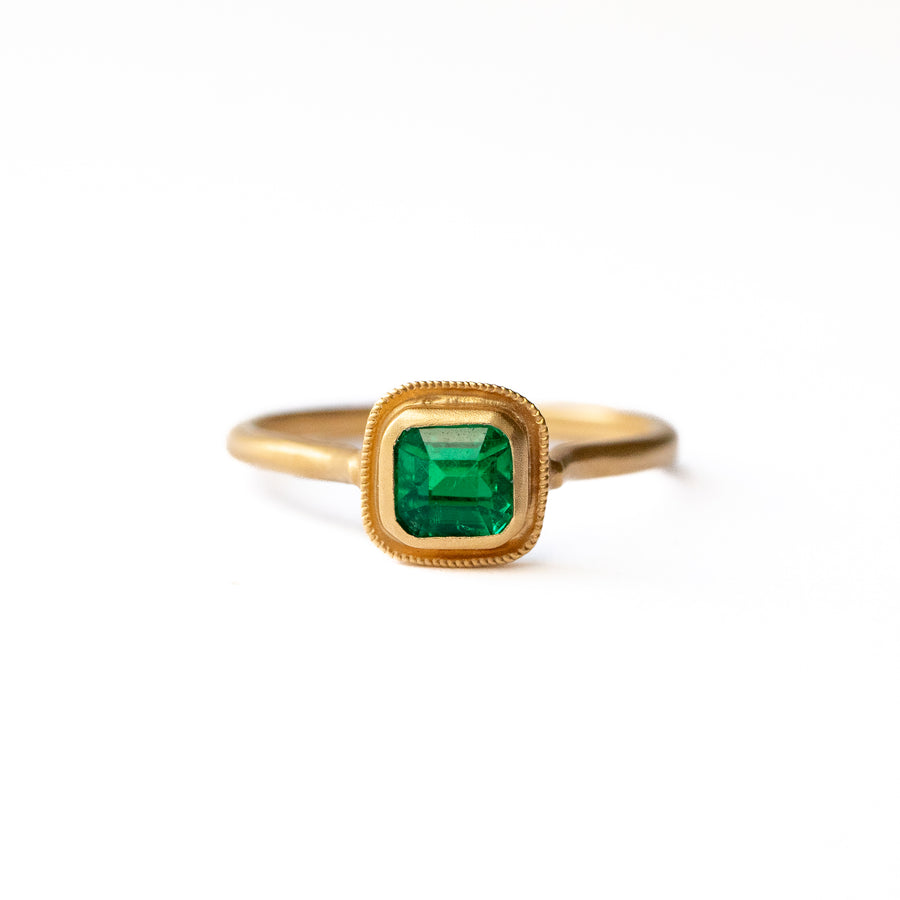 Column Ring - Emerald -