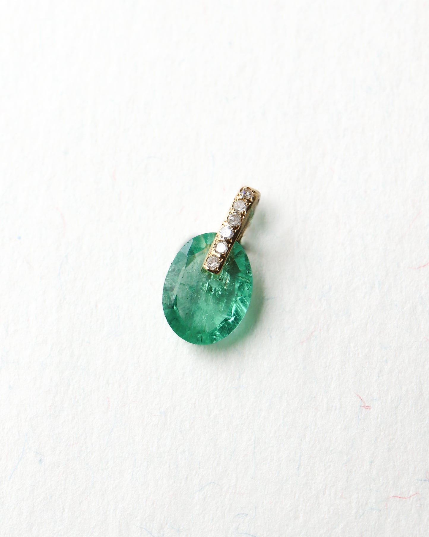 Hibiki Stone Necklace - Emerald -