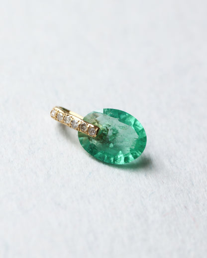 Hibiki Stone Necklace - Emerald -