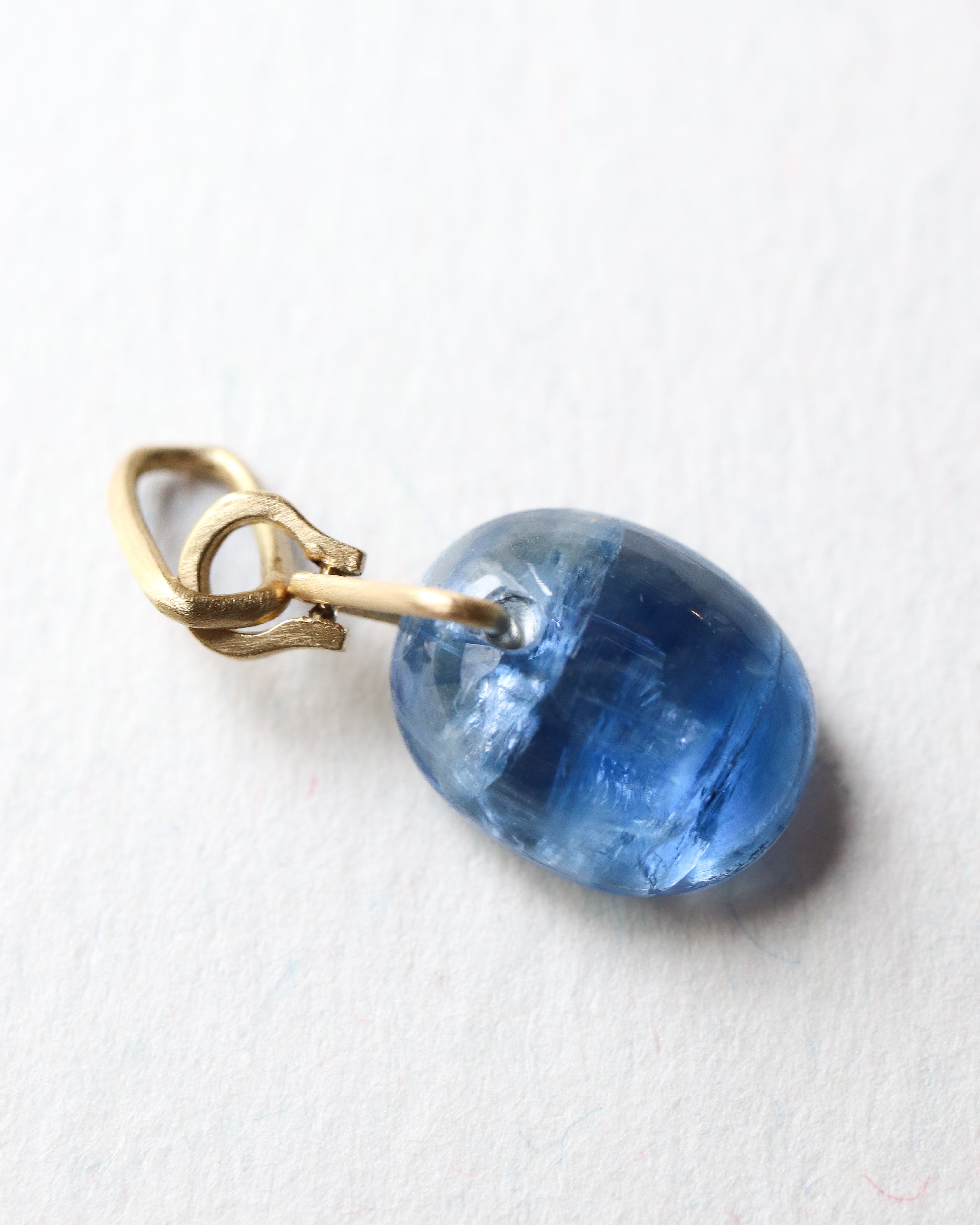 Horse Shoe Ring Necklace - kyanite -