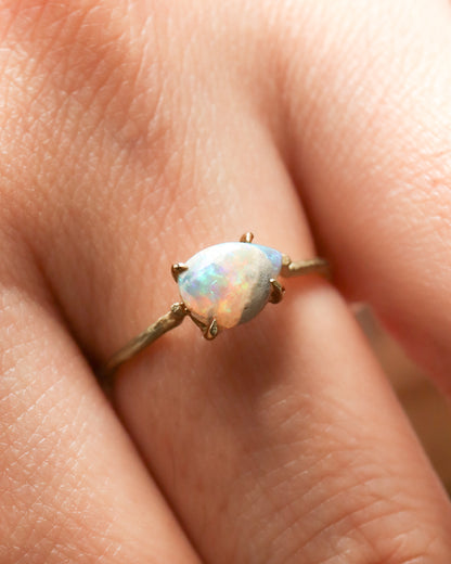 Flat Ring - Opal -