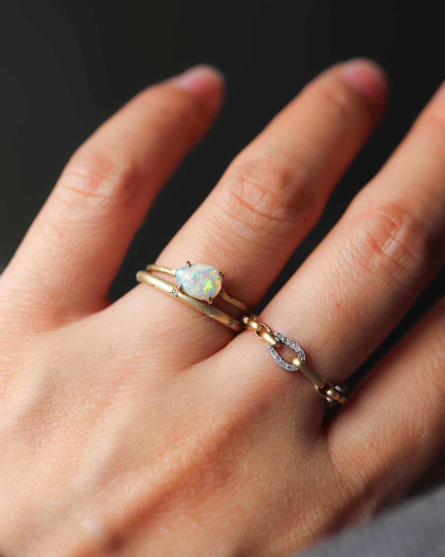 Flat Ring - Opal -