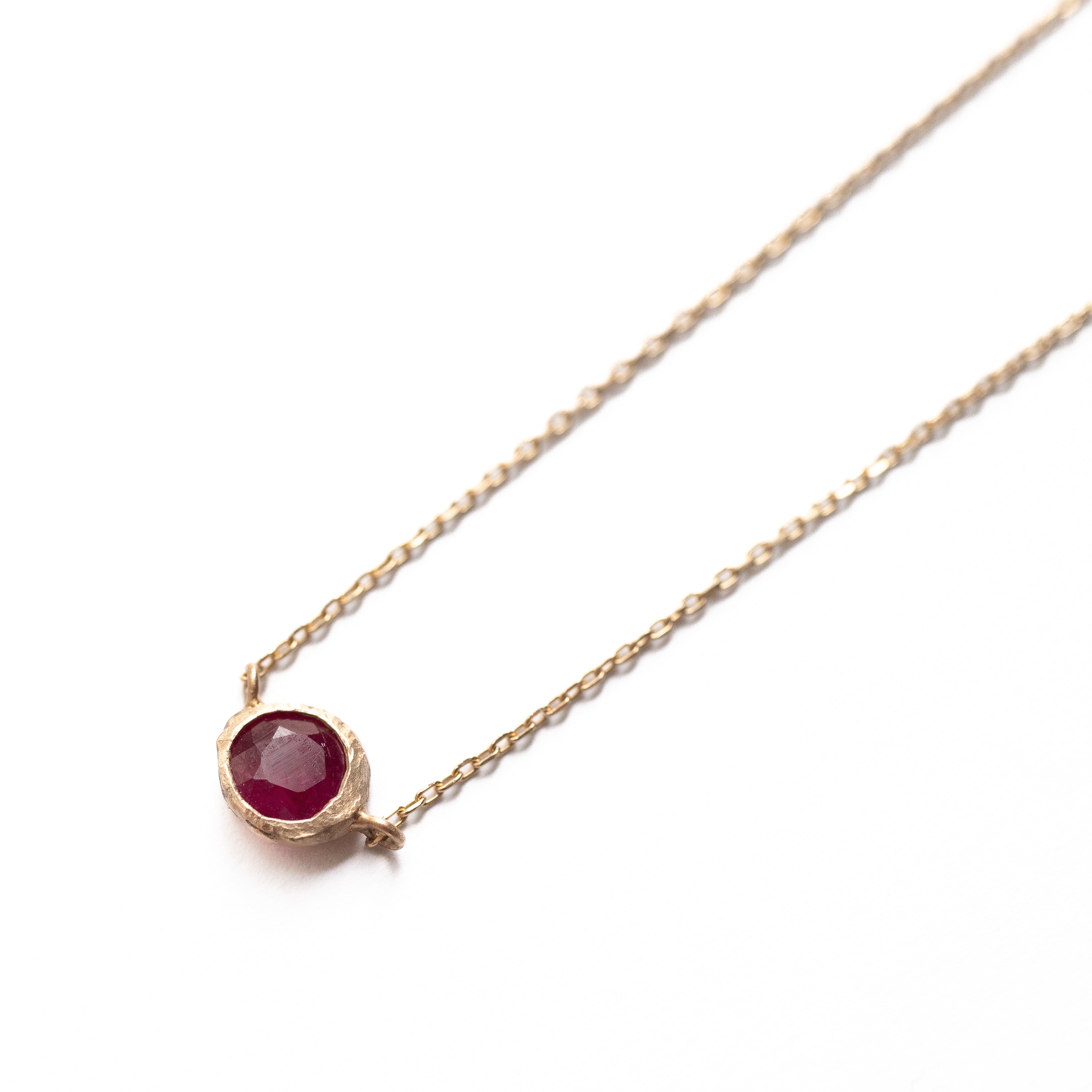 Rough collet Necklace - Ruby -