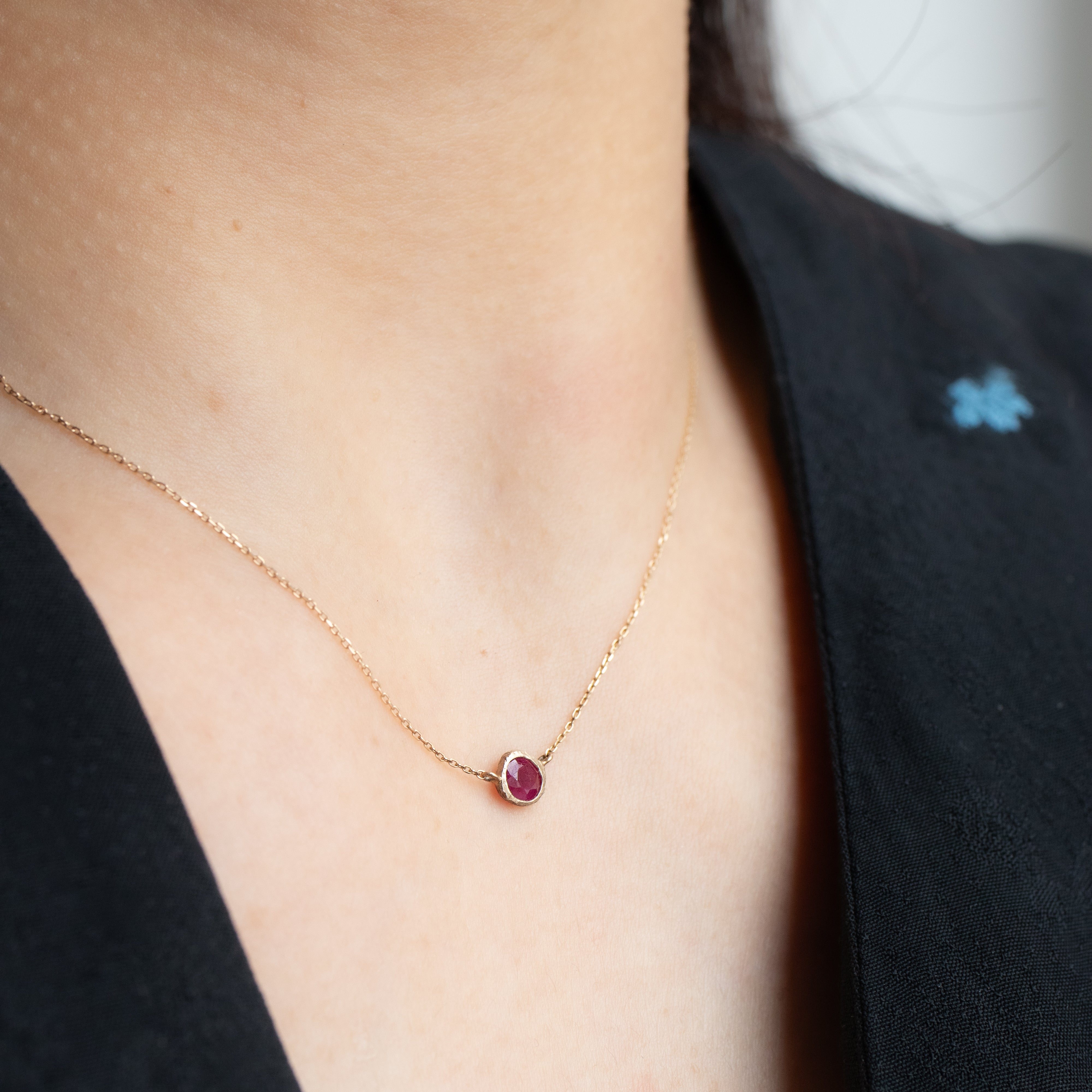 Rough collet Necklace - Ruby -