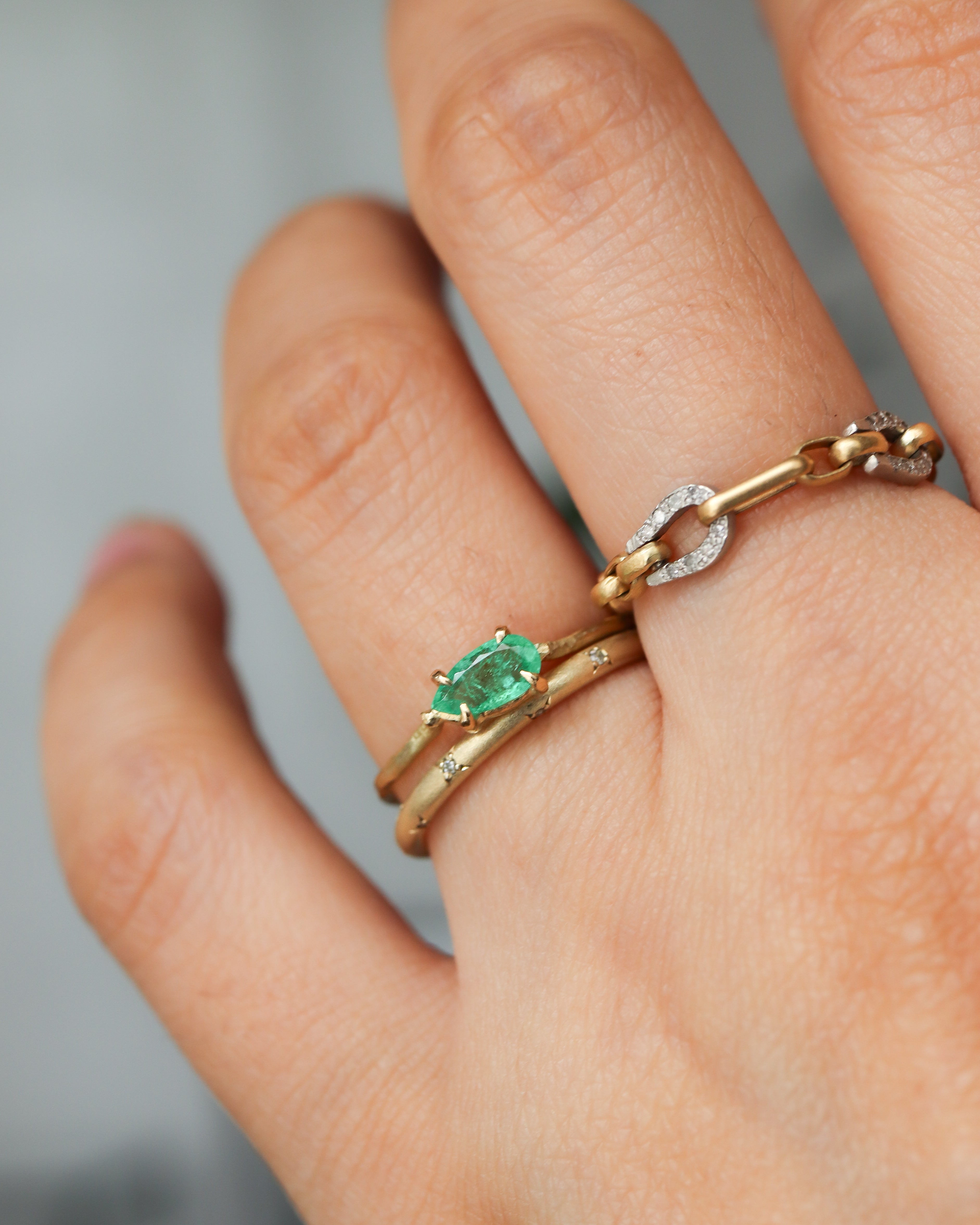 Flat Ring - Emerald -