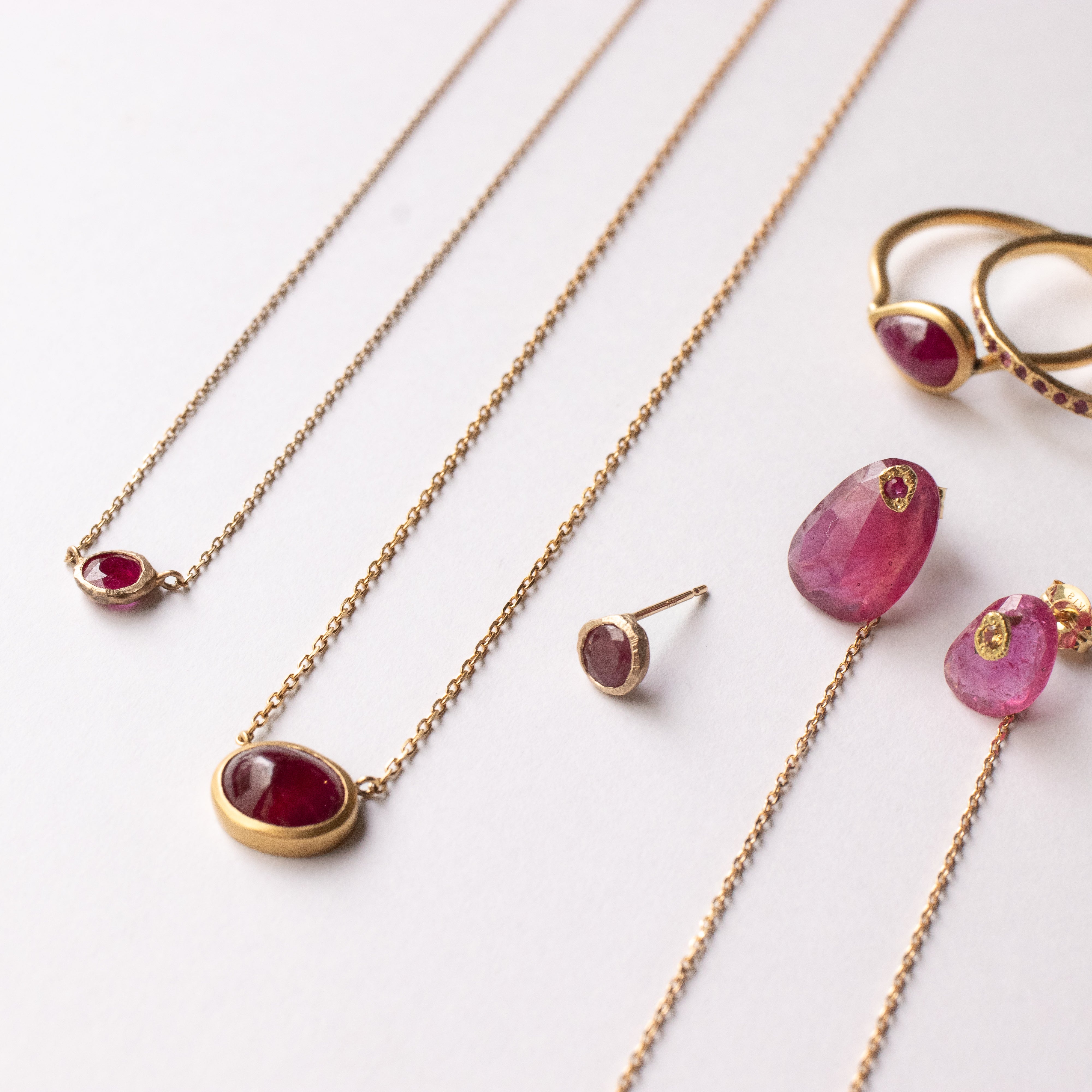 Rough collet Necklace - Ruby -