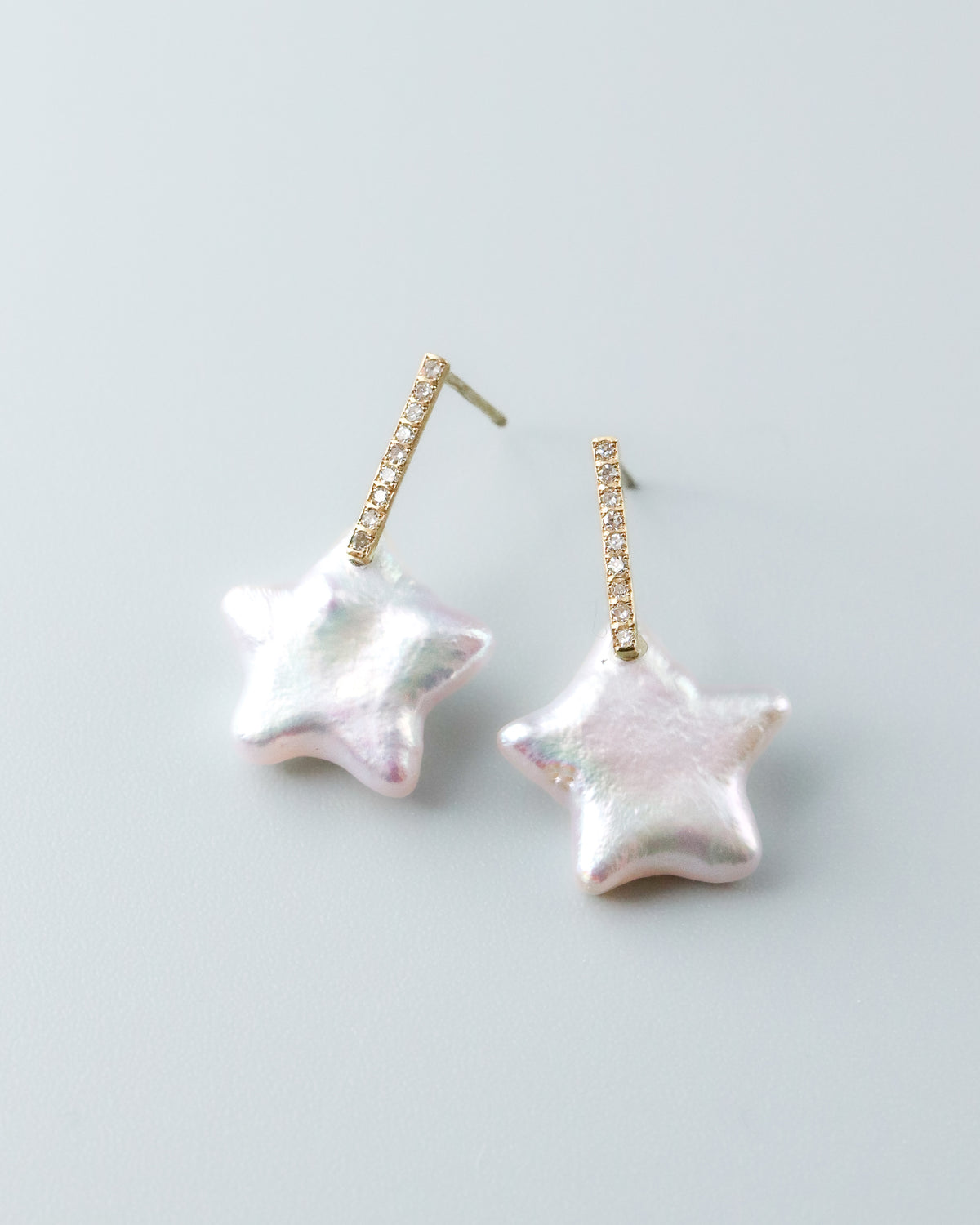 Hibiki Stone Pierced Earring - Pearl / Diamond -