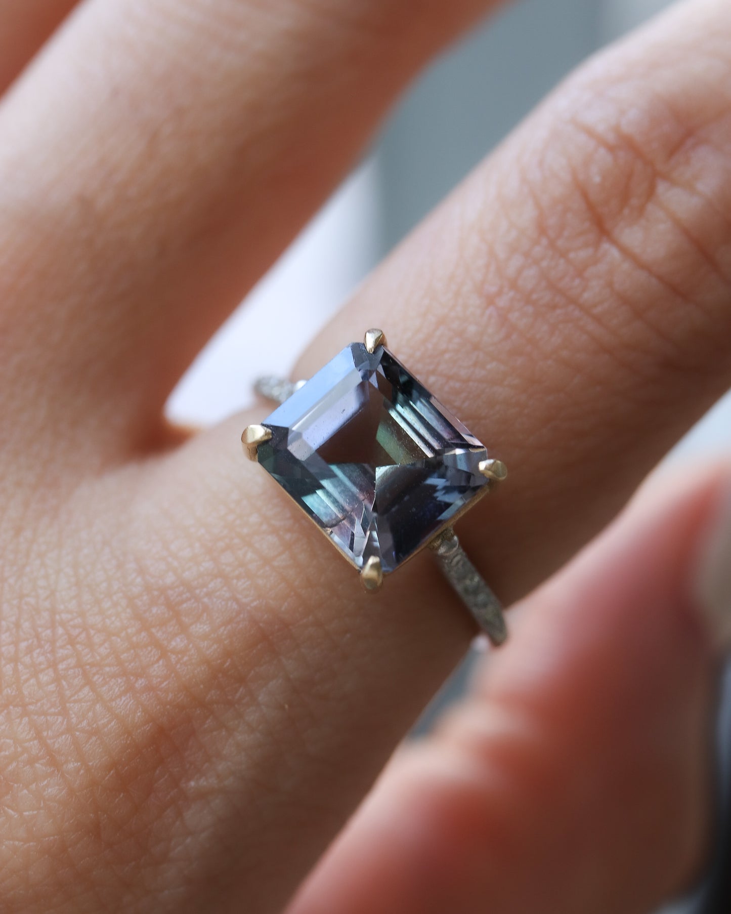 Prong Ring - Tanzanite -