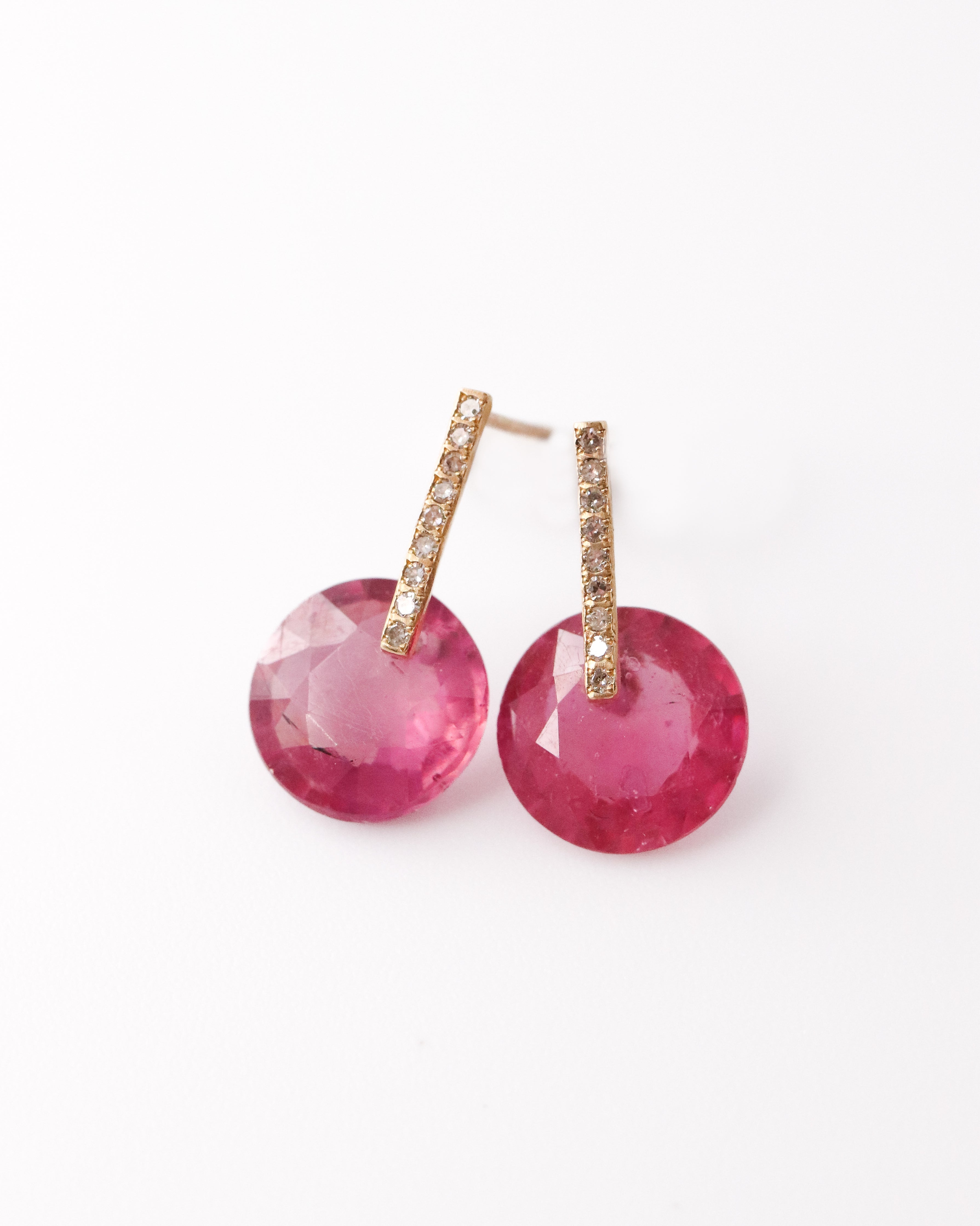 Hibiki Stone Pierced Earring - Ruby / Diamond -